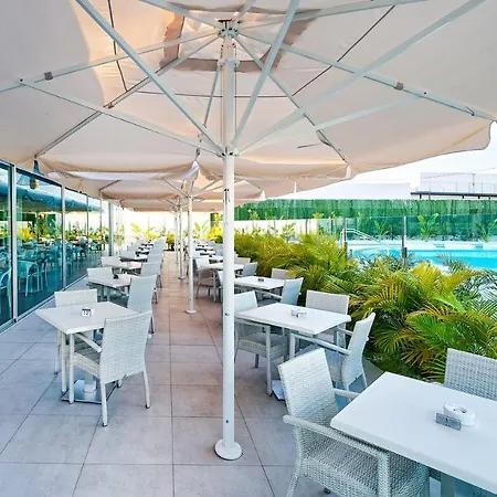 منتجع Canary Garden Club 3*
