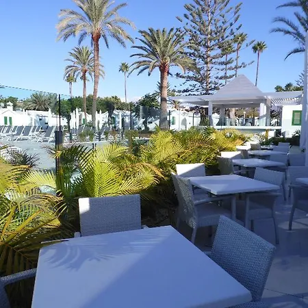 Canary Garden Club 3*
